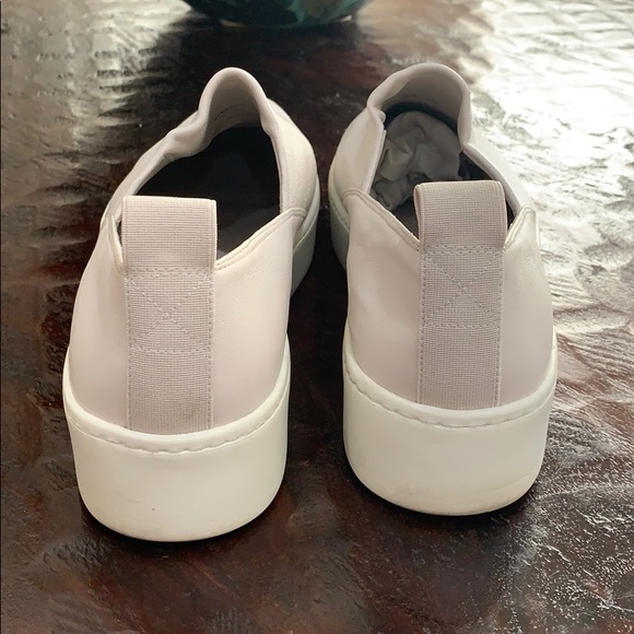 Vince size 9 shoes - Picture 3 of 4